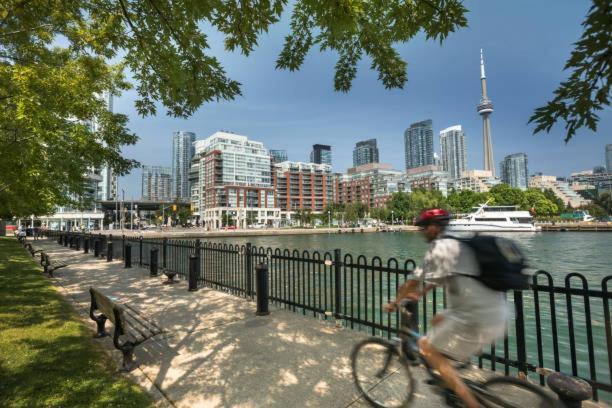 Yonge Suites Furnished Apartments Toronto Exterior photo